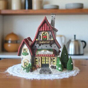 Vtg Santa’s Workbench Victorian Series The Gingerbread Bakery Christmas